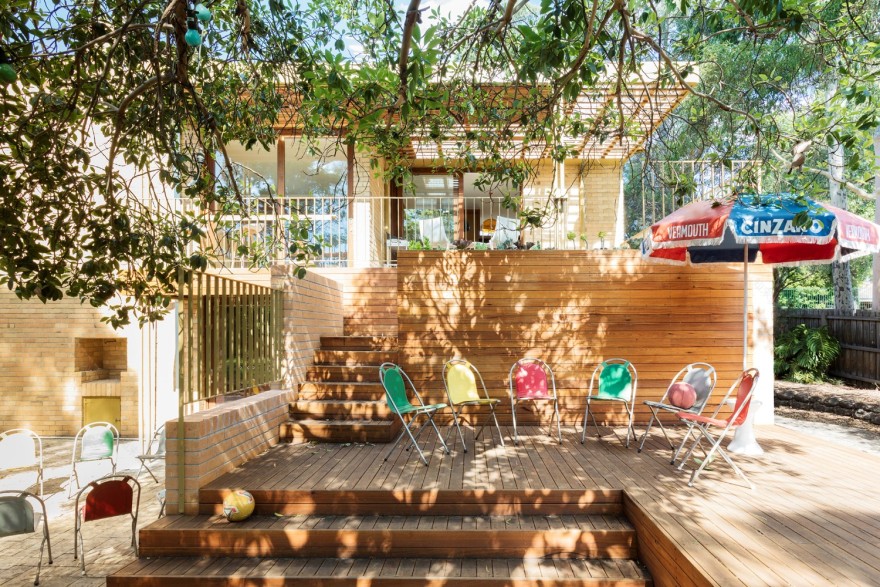 现代主义之家 | 双层仓库变多彩庆典空间-8