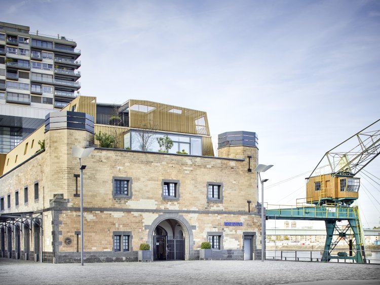 LOFT M（历史海关大楼三层加建住宅改造）丨德国科隆丨科隆DIIIP规划事务所-44
