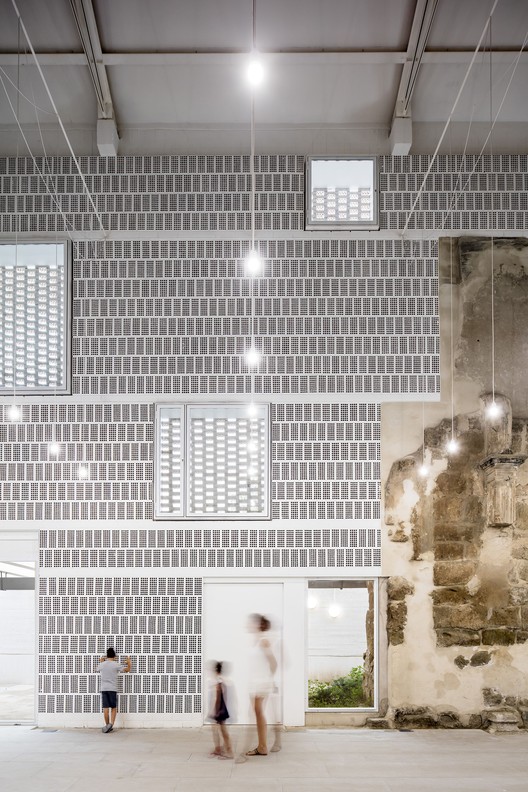 西班牙维拉诺娃·德拉·巴萨教堂修复重生-2