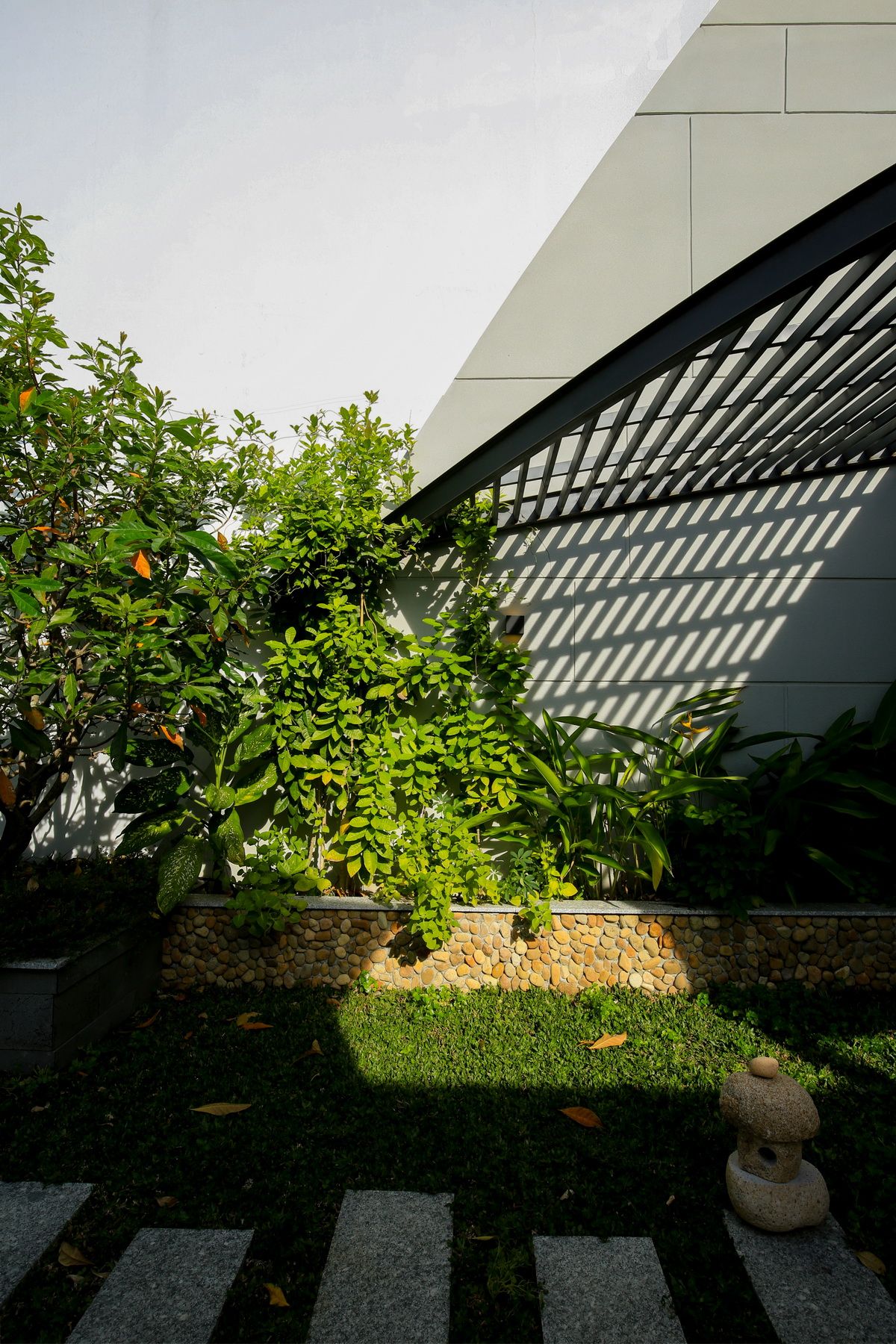 现代生活与自然和谐相融的越南 Nha Trang 住宅设计-4