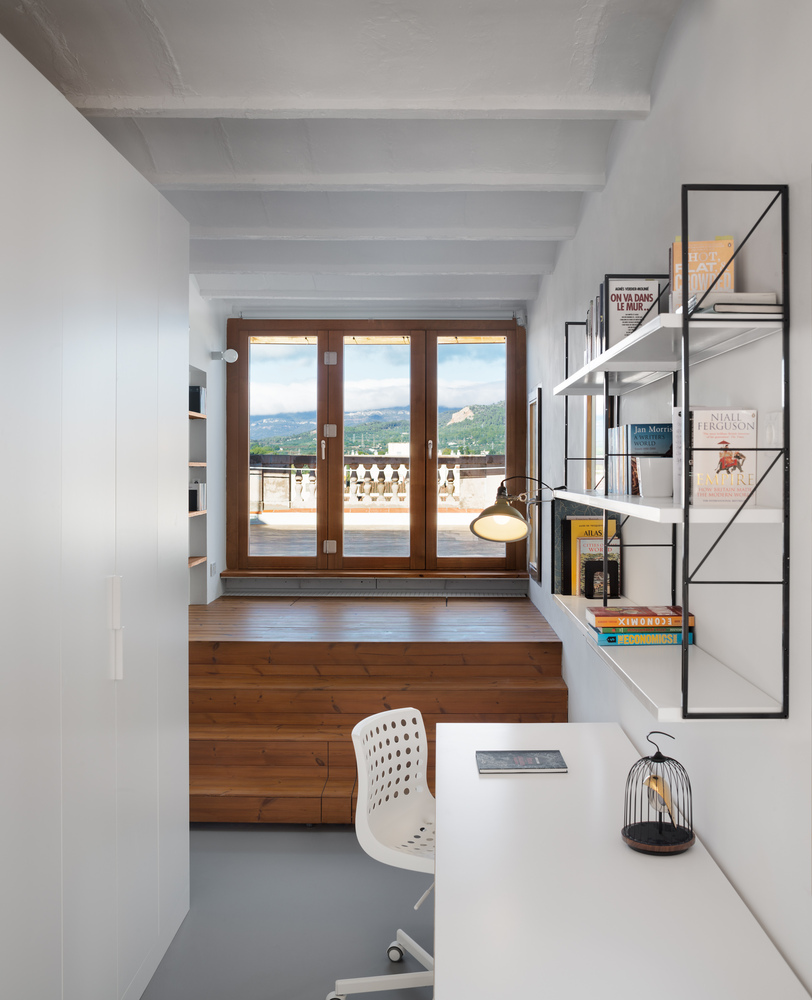 西班牙阁楼公寓变身舒适休闲空间-48