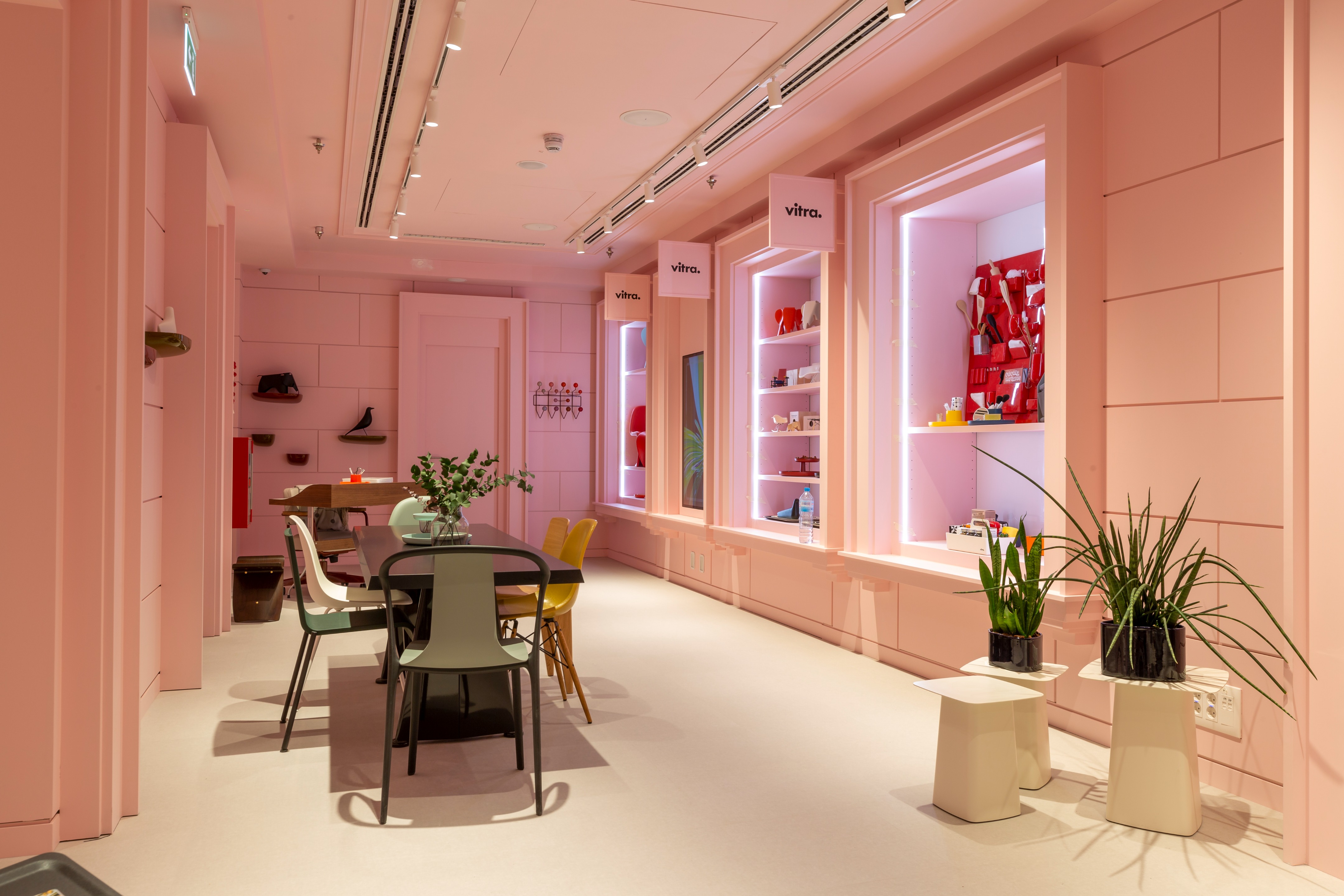 WOW 在线购物体验店丨西班牙马德里丨External Reference-56