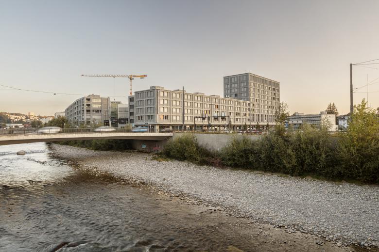 埃门塞塔尔广场四分之一丨瑞士丨Lussi+Partner-0