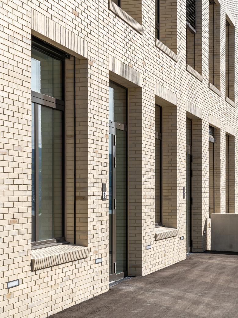 塔尔维尔中央广场丨瑞士丨Fischer Architekten AG-4