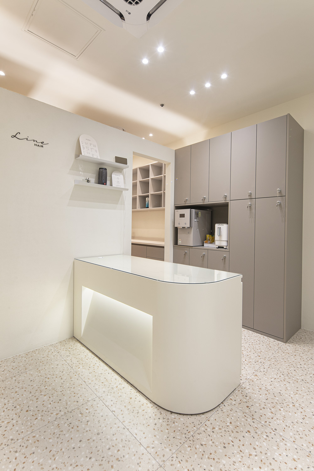韩国 12 平高级美容沙龙设计，现代简约风惊艳亮相-17
