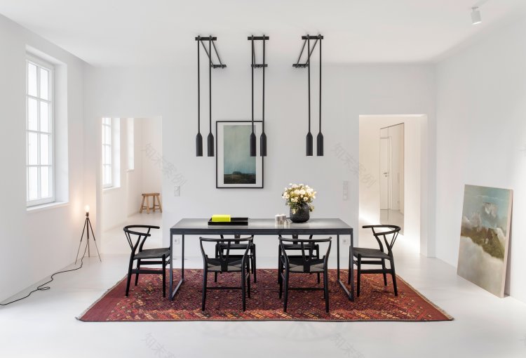 MM公寓
(注:Residence常见释义为住宅、公寓等,这里因为不清楚MM具体指代,保留英文,整体翻译为MM公寓符合一般表达习惯) 丨德国柏林-0