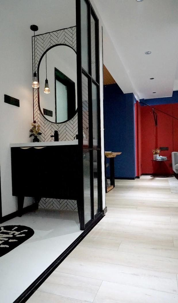 空间重塑，打造城市中的宁静栖息地-31