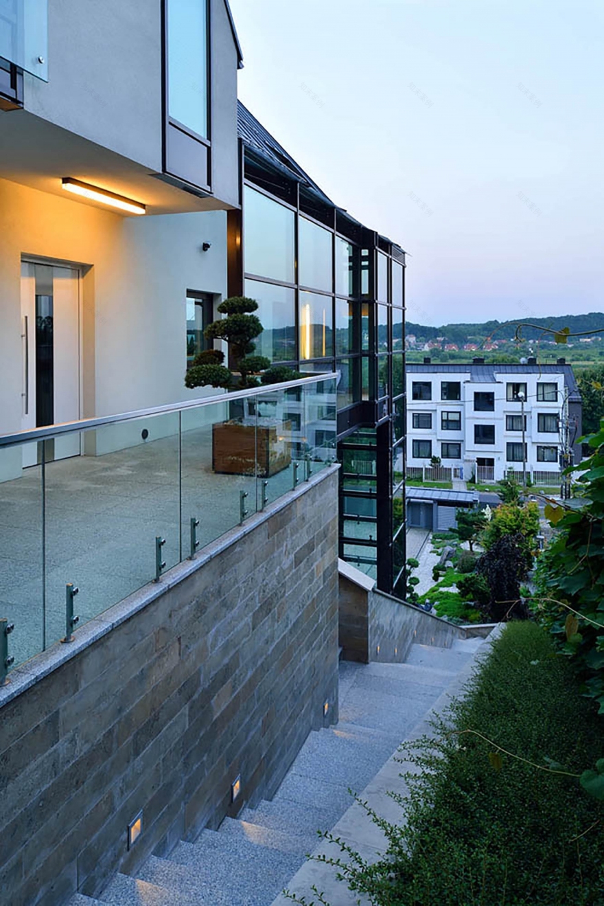 波兰 GG House 绿色住宅,自然光线与景观完美融合-22