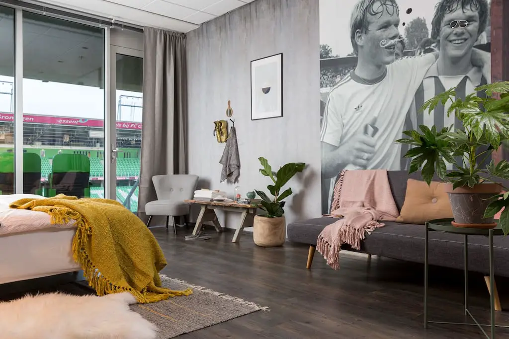 色彩斑斓的荷兰 Groningen 足球主题民宿-2