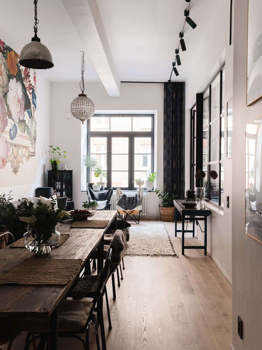 斯德哥尔摩工业风公寓的粉色卧室设计-8