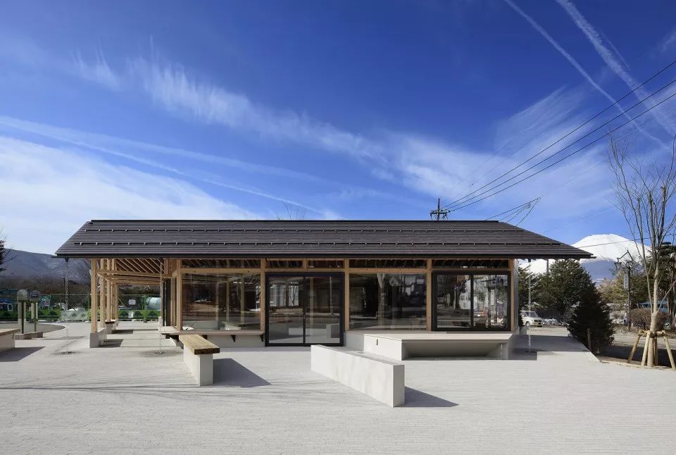日本山中湖村“微型公共网络”游客中心-0