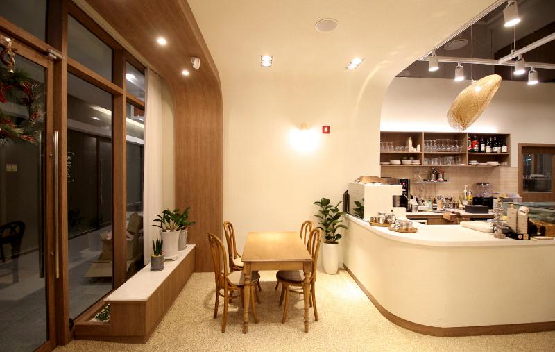 "白色&原木" INS 风咖啡馆设计 报价解读-5