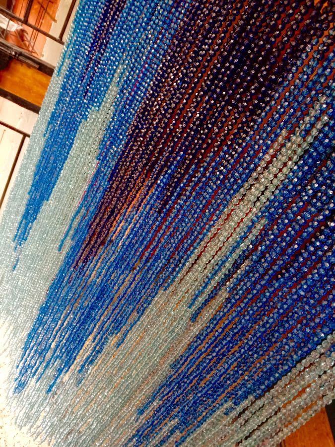 纽约渐变蓝亚克力水晶珠帘隔断丨美国纽约丨Memories of a Butterfly-14