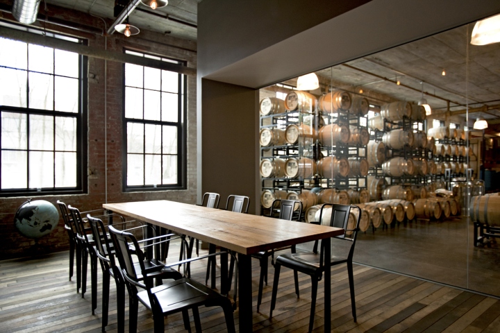 Michigan 百年老厂房变身为现代手工威士忌酒坊，历史与未来交融-22