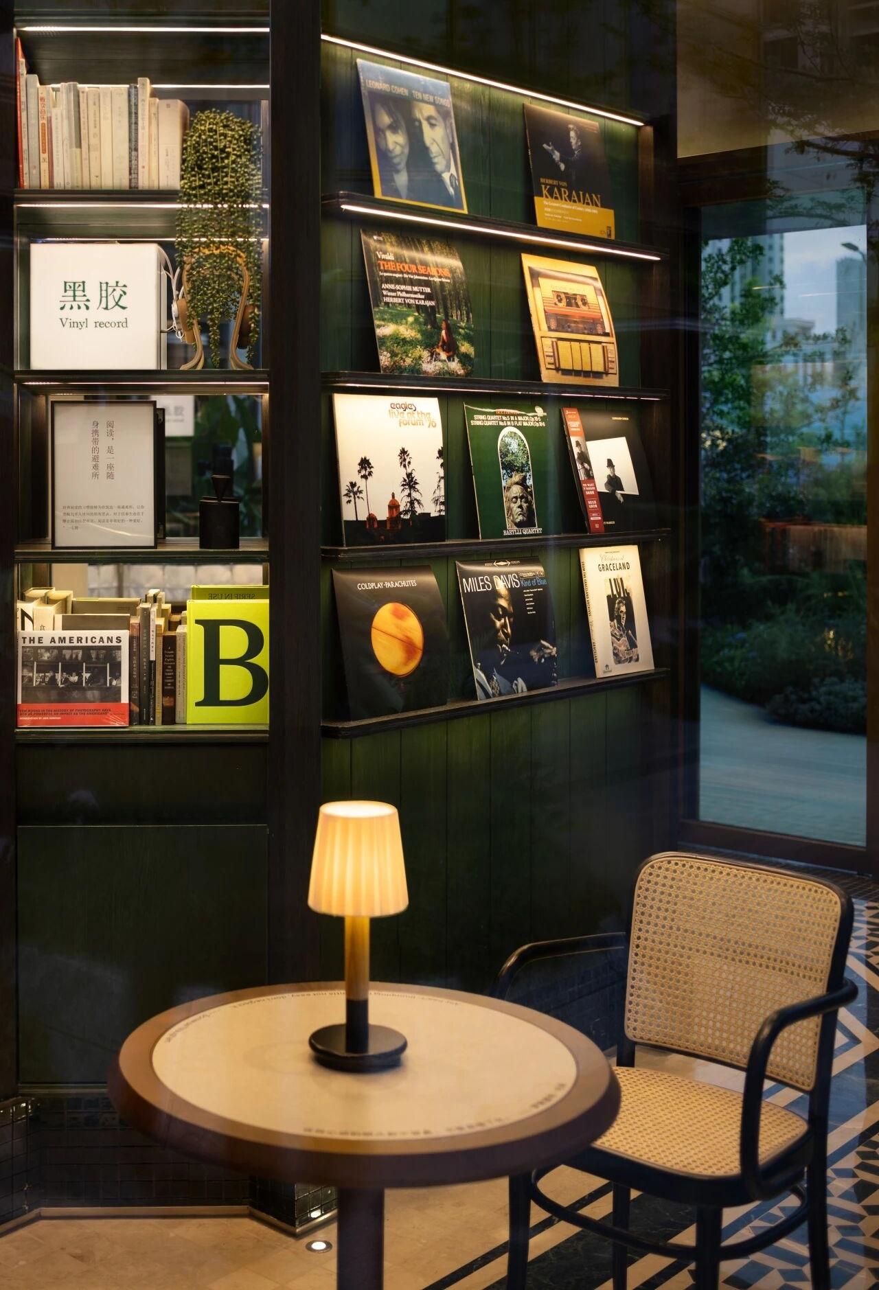 华润置地上海中环置地中心·望雲项目咖啡BOX丨中国上海丨软装矩阵纵横,硬装东木筑造-2