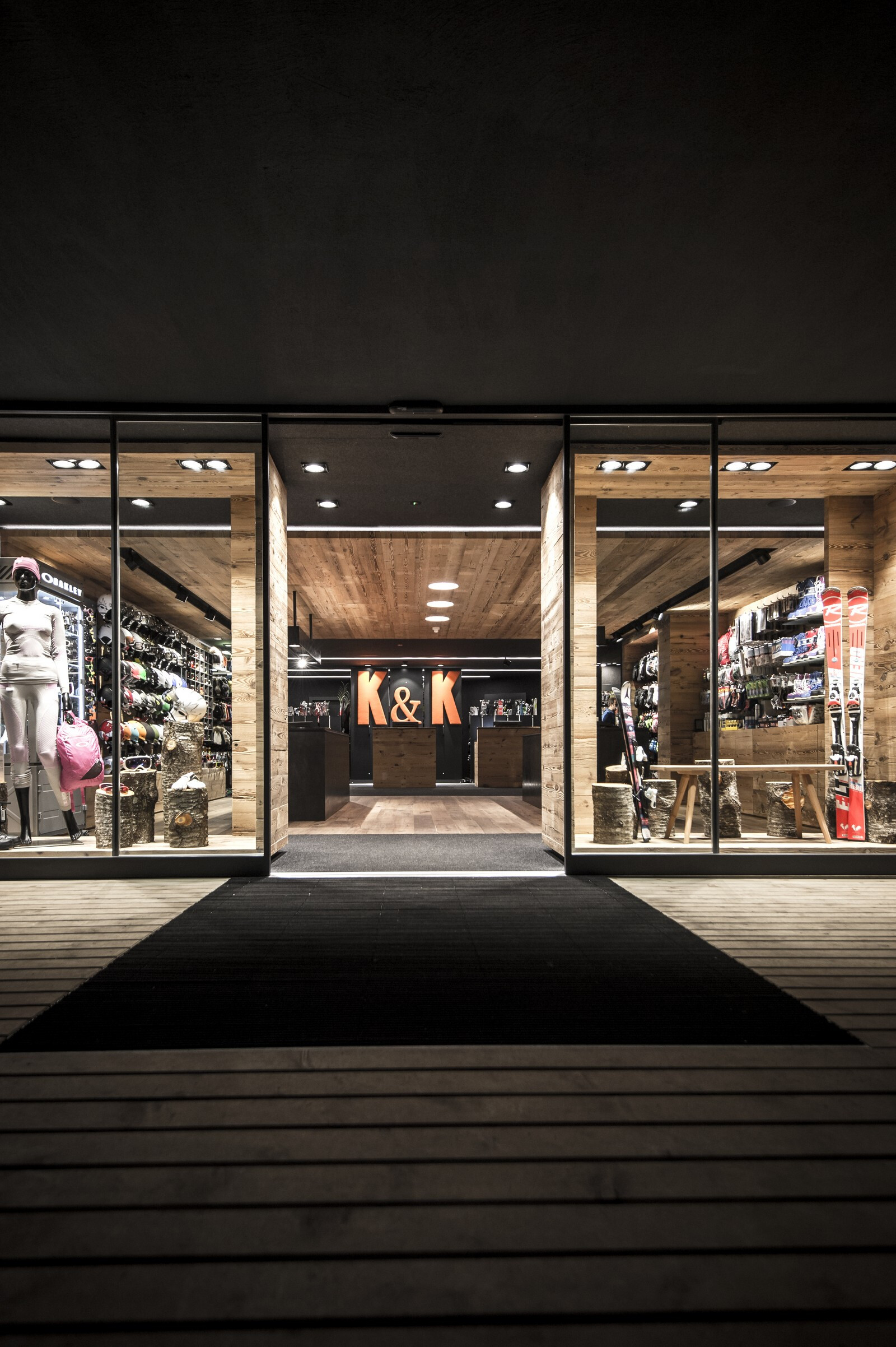 意大利阿尔卑斯山区的温馨滑雪店-11