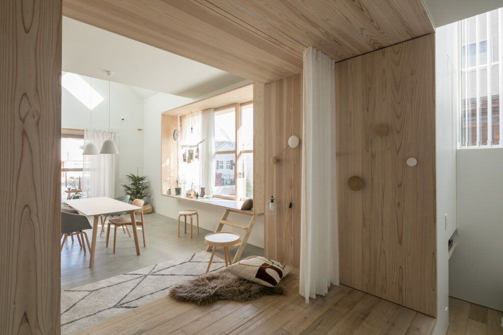 職住一体の建築家の自邸　ゆるやかに居場所をつなげ、仕事と生活の場をひとつに | Architecture | 100%LiFE-7