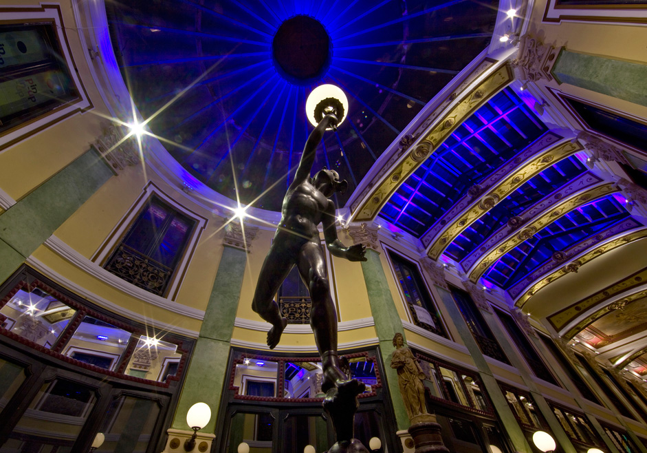 西班牙巴利亚多利德“光之河”照明项目-7