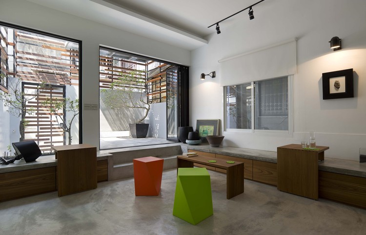 阳光折射的“光与影”之家-4