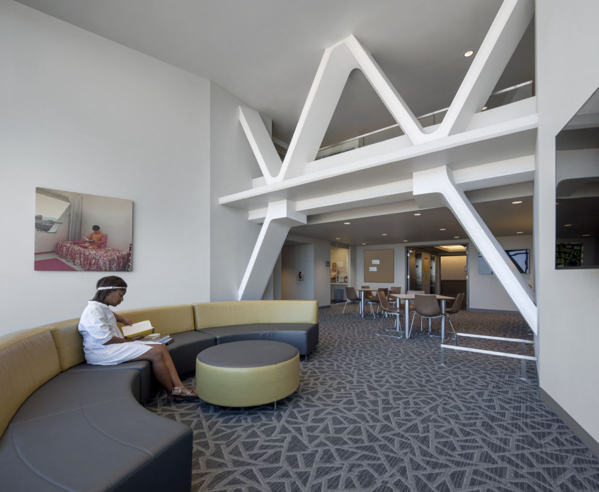 亚利桑那州立大学曼萨尼塔厅-14