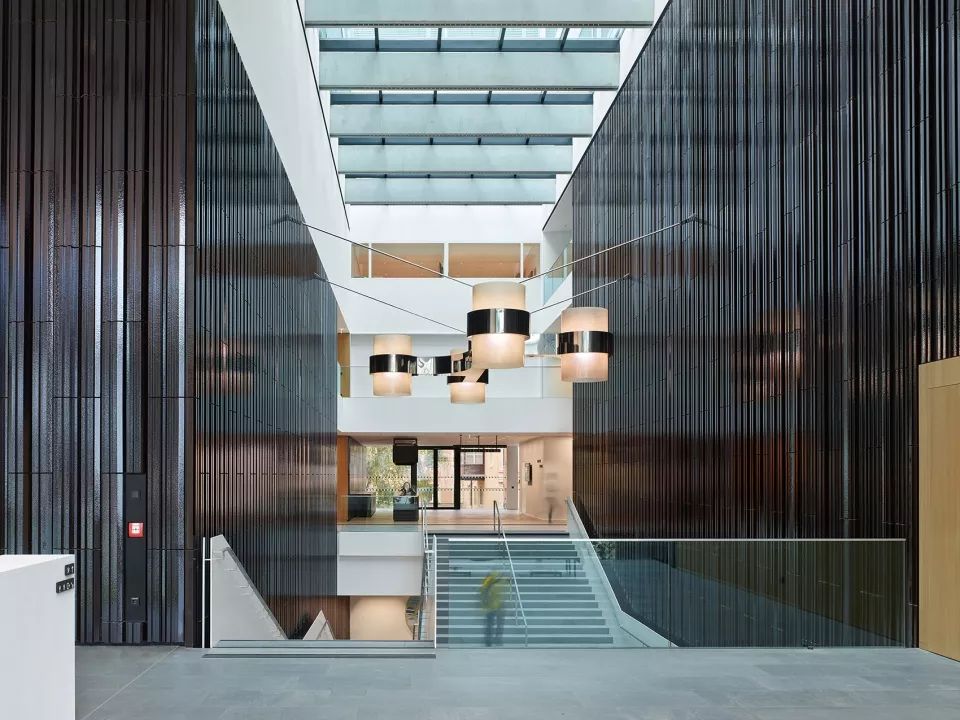 奥地利音乐之家 | 陶瓷表皮下的音乐交流空间-24