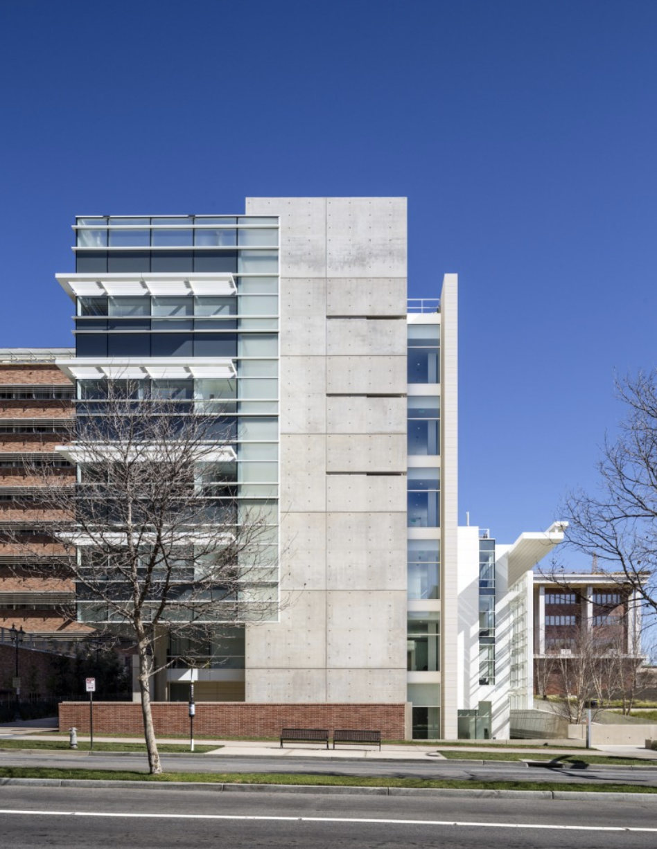 Edie and Lew Wasserman Building, University of California  Richard Meier-6