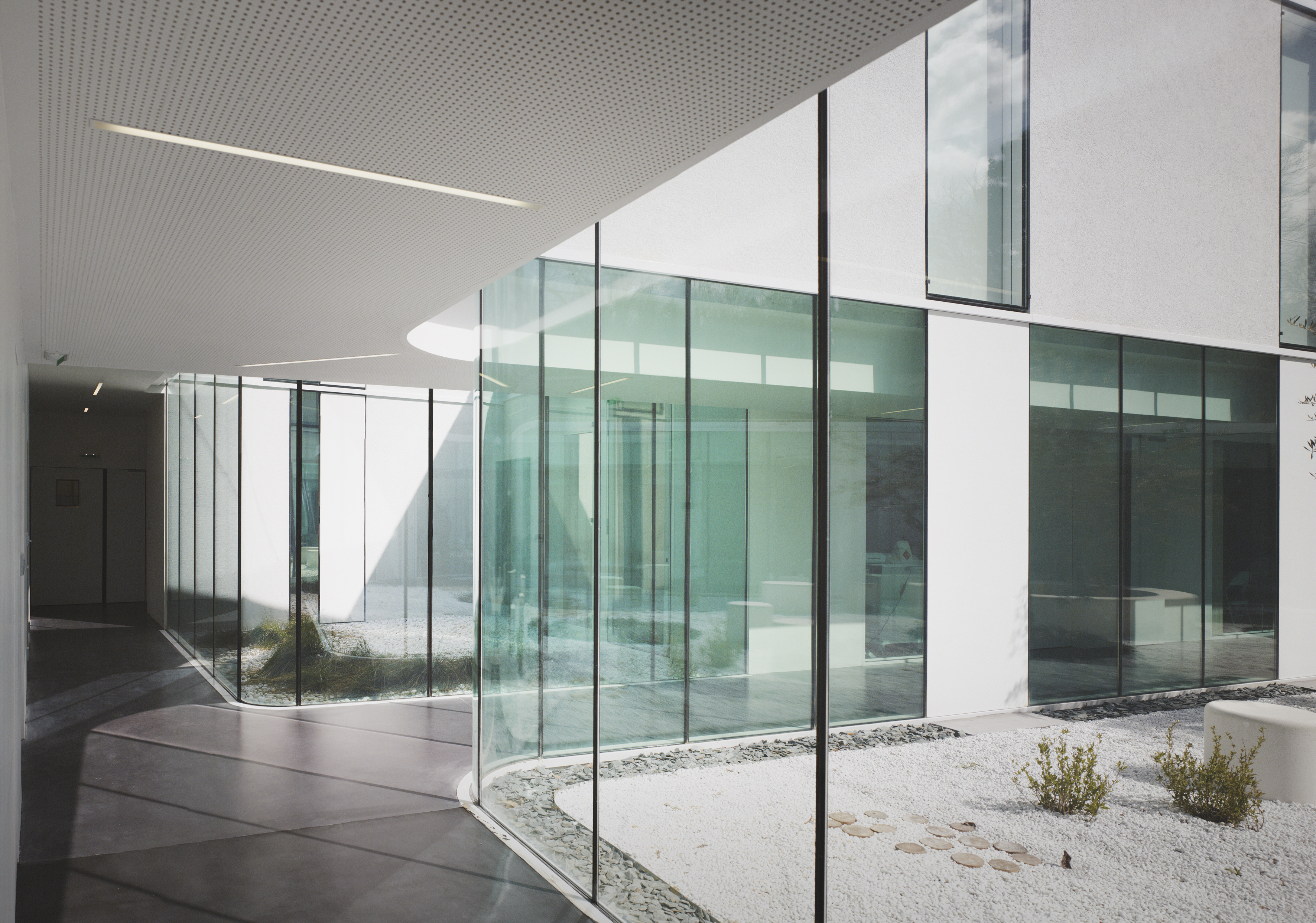 儿童精神病医院 | 温馨家园般的室内设计-3