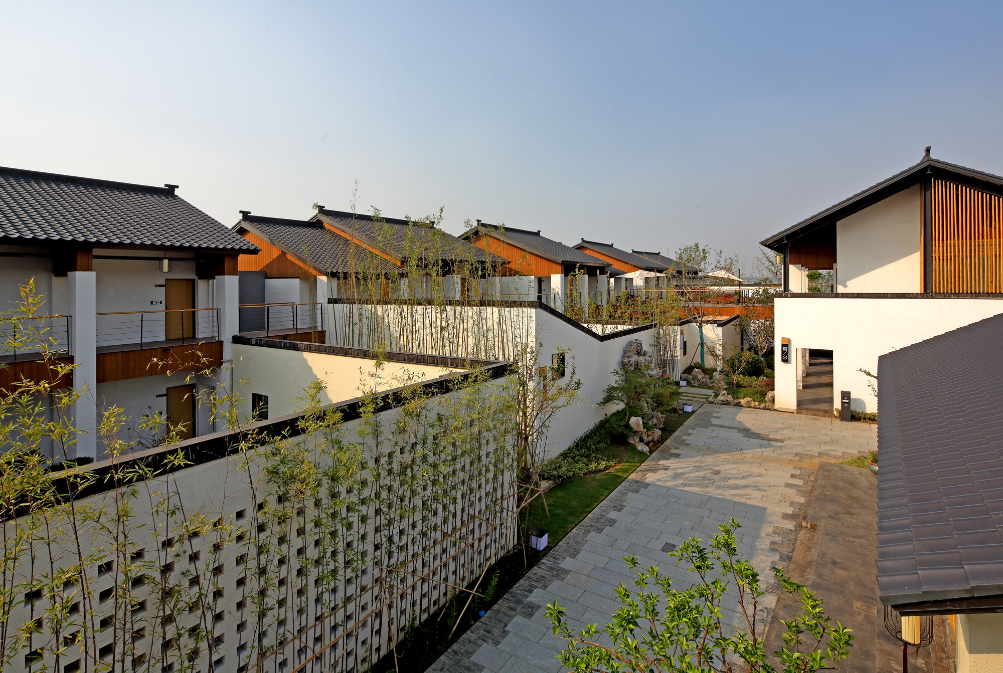 Land·Based Rationalism D·R·C丨教育建筑丨Zhujiadian B&B School-10