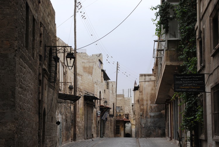 叙利亚传统庭院住宅 | 融合历史与自然的宁静空间-4