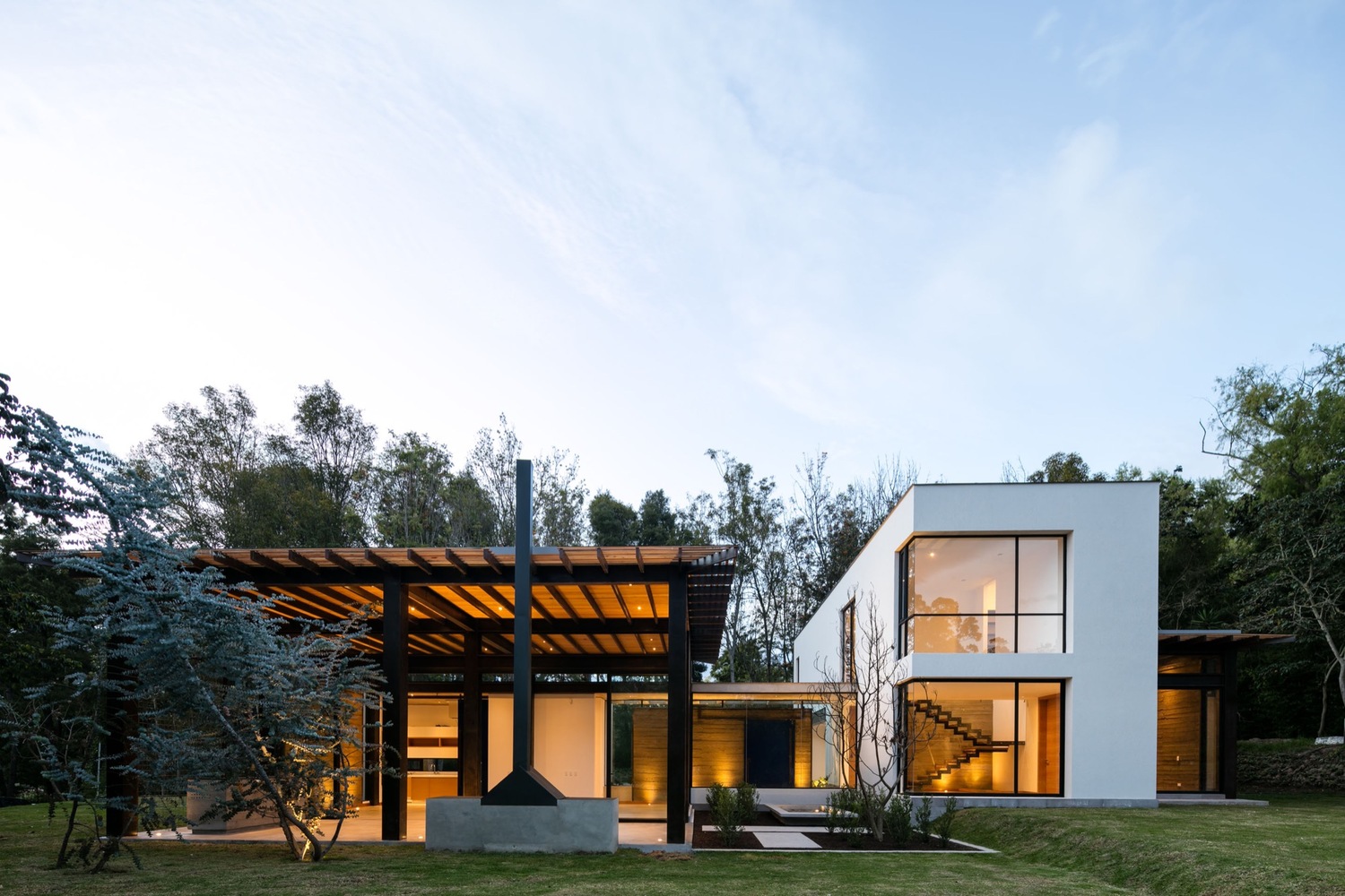 掌案免费分享多个高清别墅场景图，内含别墅户型图-42