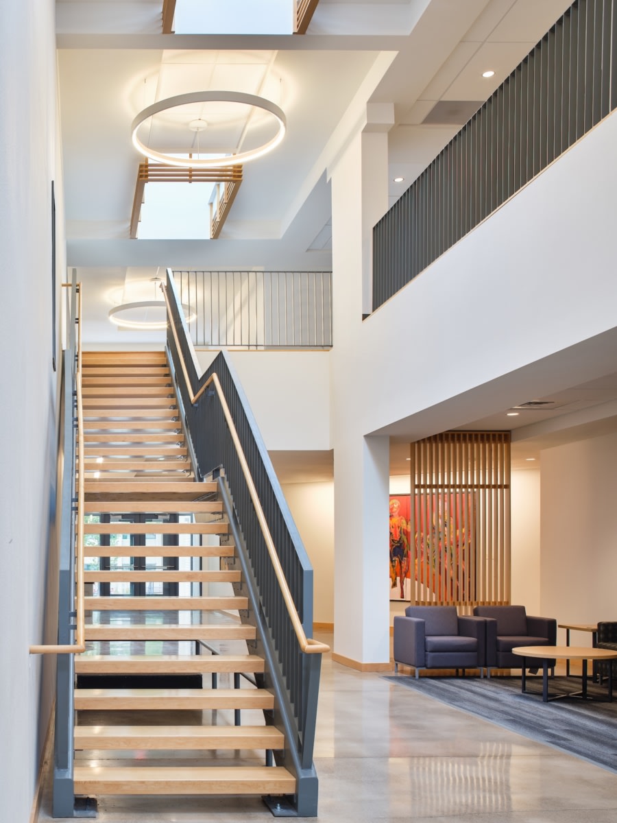 南俄勒冈大学艺术中心及公共广播电台室内设计丨美国俄勒冈丨TVA Architects-11