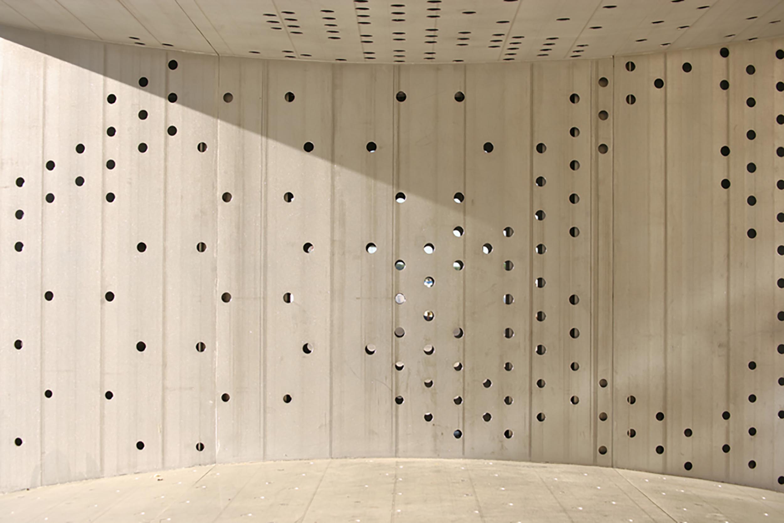 
					Stephen Lawrence Centre									-0