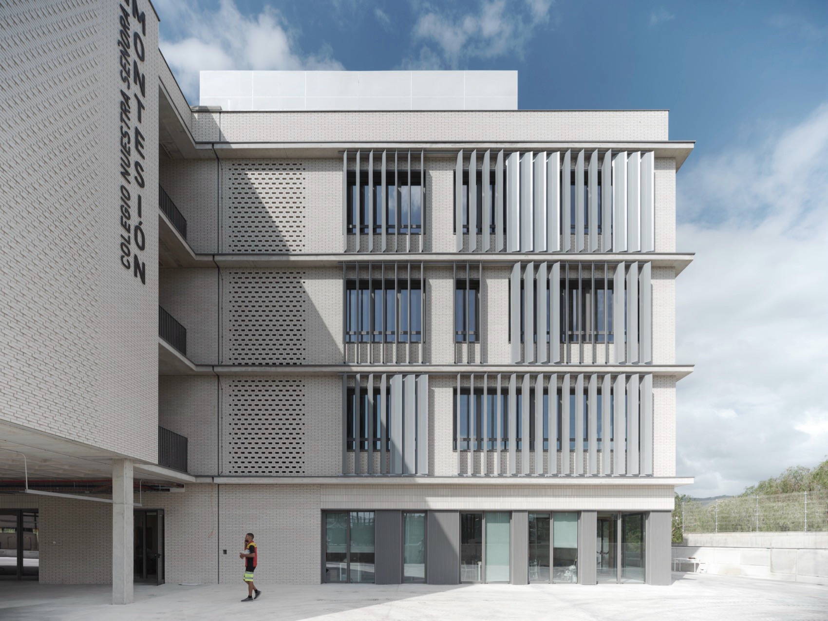 松莫伊克斯教育中心丨西班牙丨GRAS Reynés Arquitectos-8