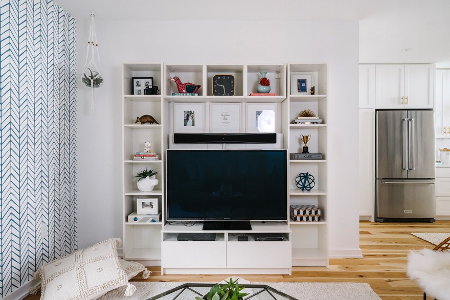 Contemporary Farmhouse Featuring Scandinavian Design and Bohemian Accents-15