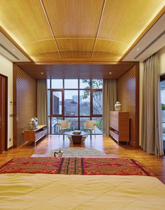 印尼传统与现代融合的绿洲住宅-23