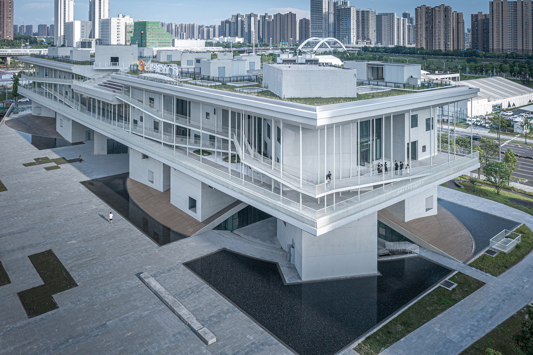 湖南广电芒果马栏山广场丨中国长沙丨地方工作室,湖南大学设计研究院有限公司-4