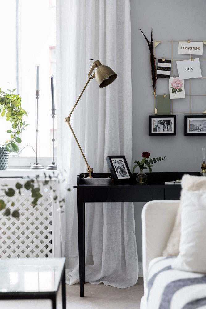 瑞典公寓的暗色调与亮丽装饰-4