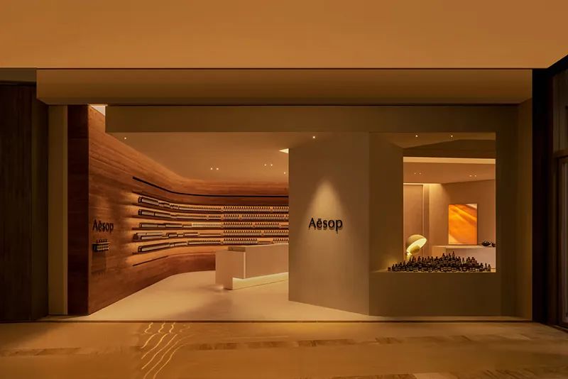 Aesop 国内第三家门店，上海港汇恒隆店-0