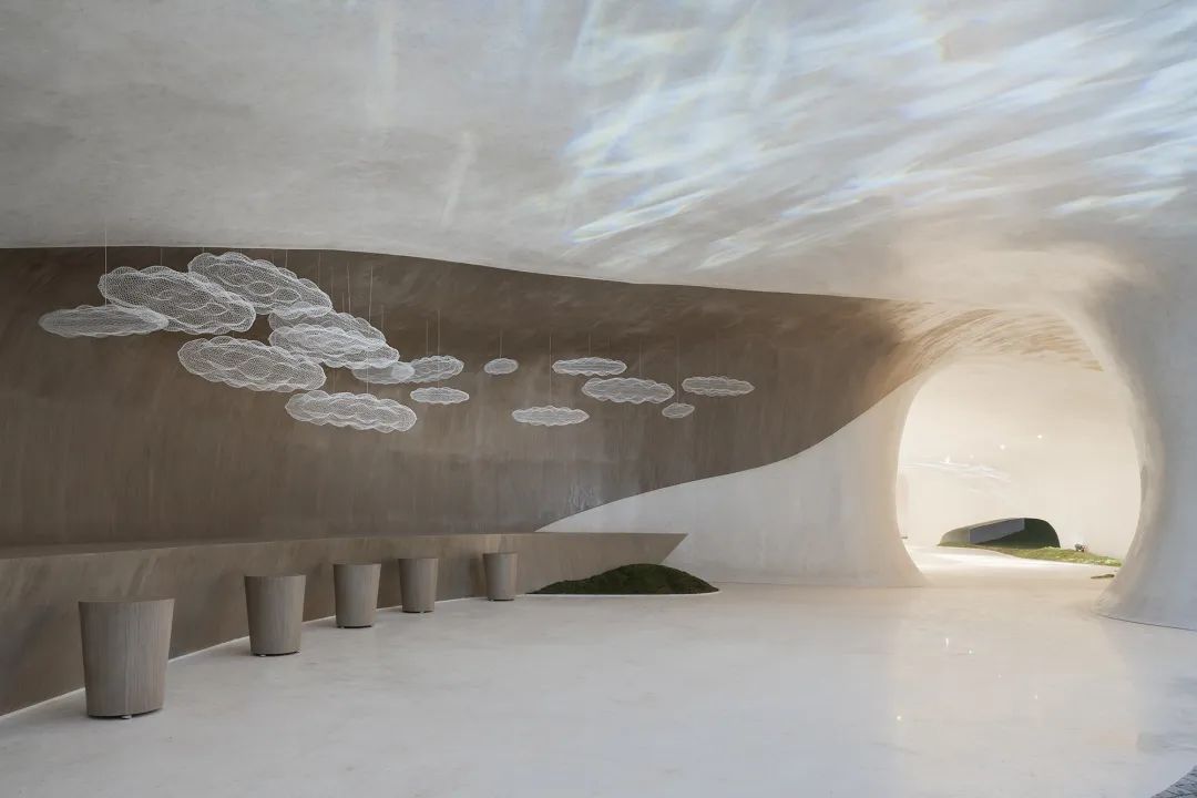 重庆融创文旅城曲水风和销售中心——山城江城,看山听雨-12