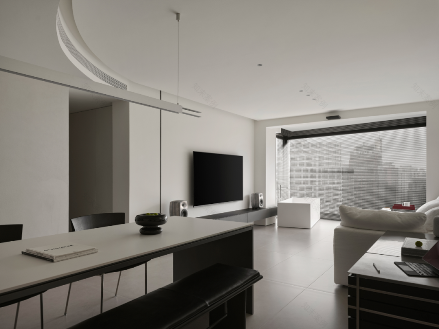 新作 · 躺在浴缸里,俯瞰整个南京路丨中国南京丨FF设计-13