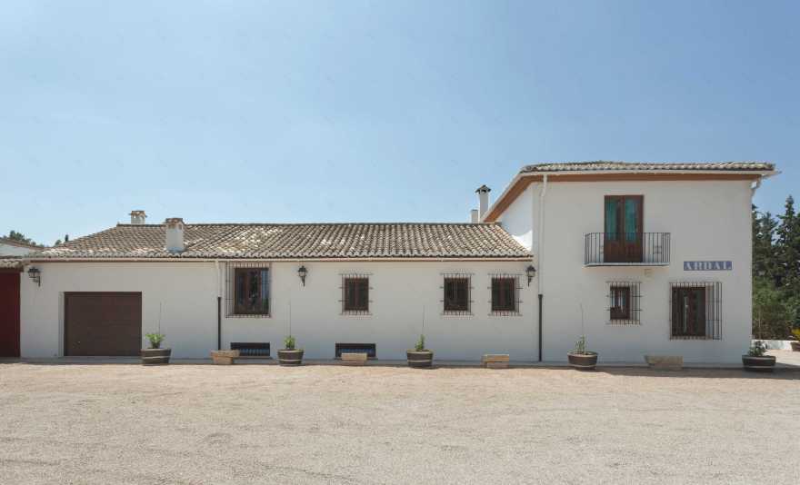 乡村酒庄历史与现代的完美结合-0