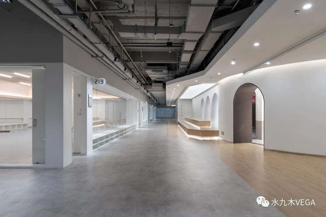 魏公村艺术综合体 · 现代简约教育空间丨中国北京丨屈飞婧,陶大伟,邱实,郑恬辛,张静,罗逸亭,梁秀川-5