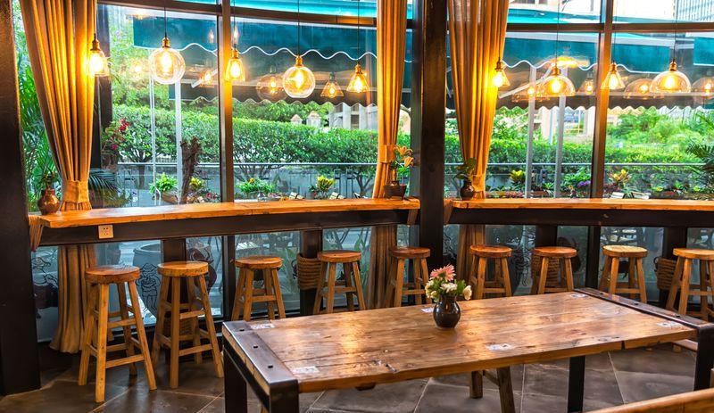 重庆三十三碗 | 花园餐厅的自然与现代交融-13