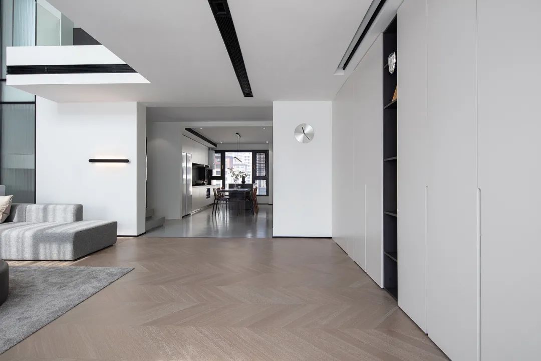 苏州湾天铂 180㎡复式叠墅，极简主义风格打造无界生活-13