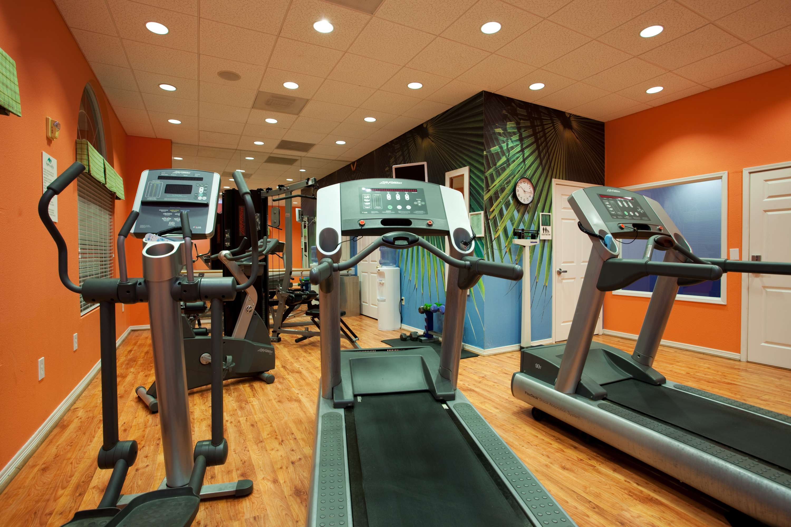 HOTEL INDIGO AT THE GALLERIA-48