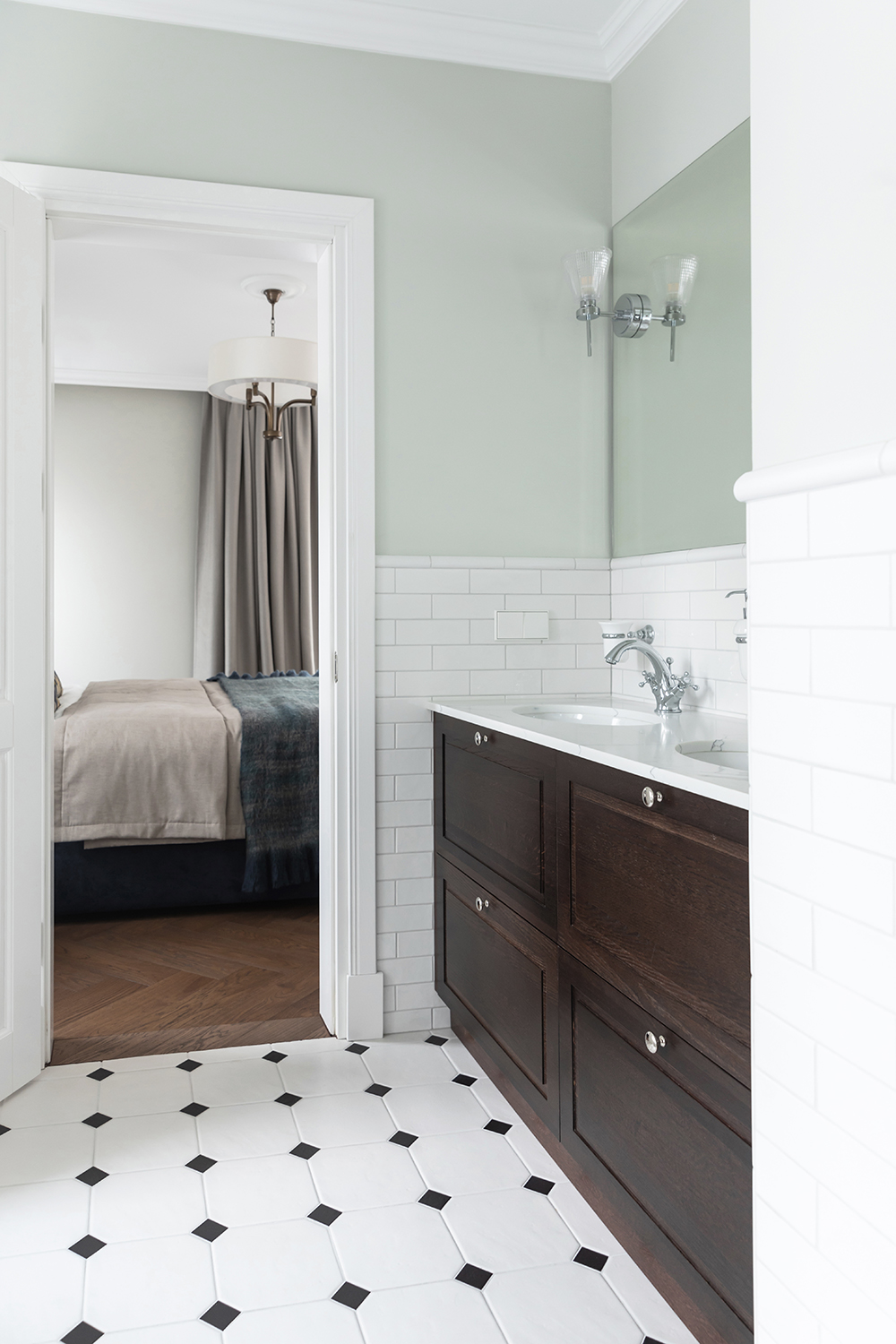 Namas šalia parko InArch-4