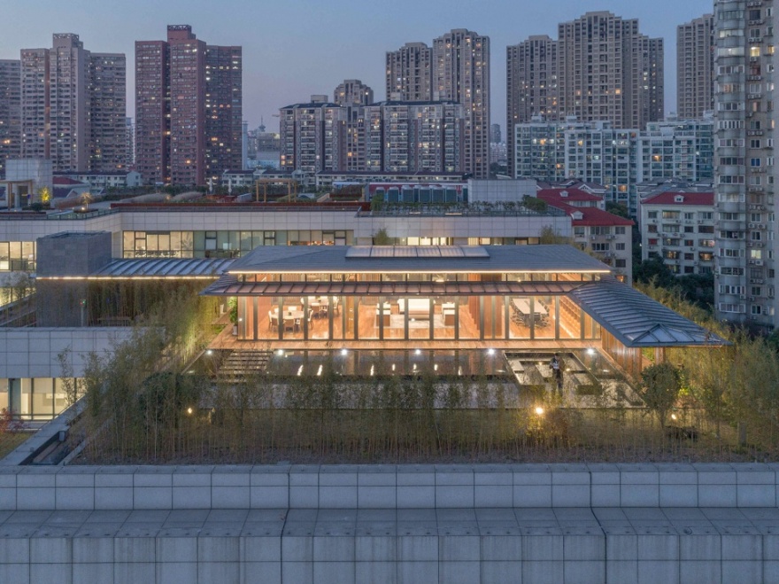 上海屋上三间会务空间·致正建筑的轻钢架构绿意空间-58