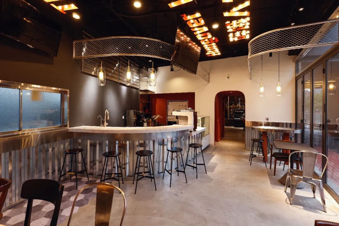 疫情下的实体救赎——精酿社区客厅“啤气”空间重生-85