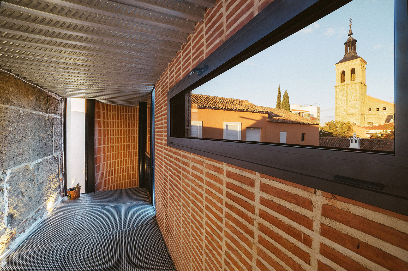 茅草屋的新时代,西班牙 / OOIIO Architecture-58