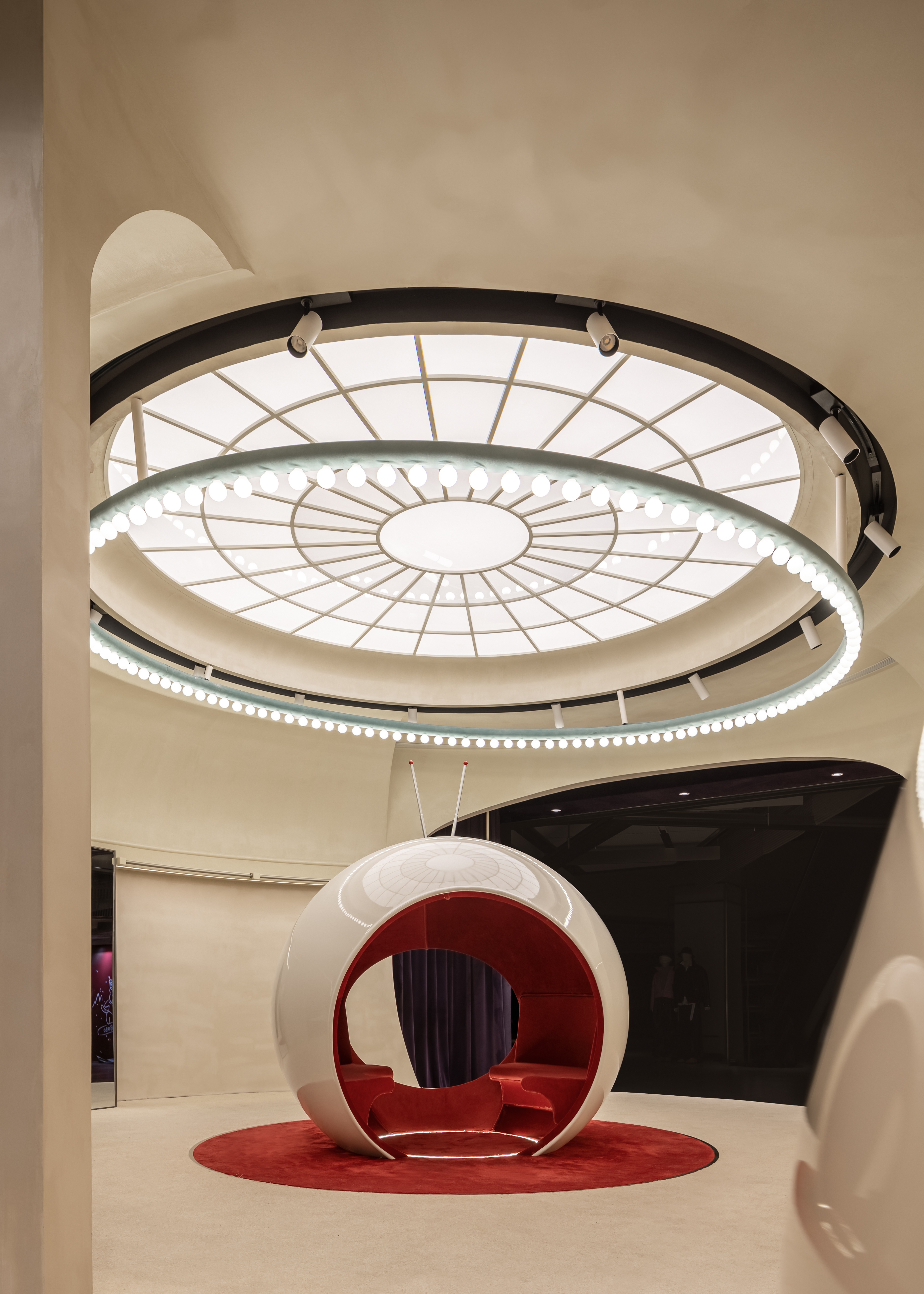 空间漫反射 · UNVESNO 探寻神秘的宇宙成都 COSMO 店丨中国成都-12